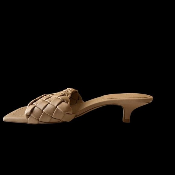 HM tan slides - Picture 3 of 7